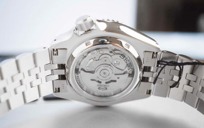 Seiko 5 GMT stainless steel Blue black watch